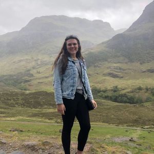 Meet your Posher, Hannah